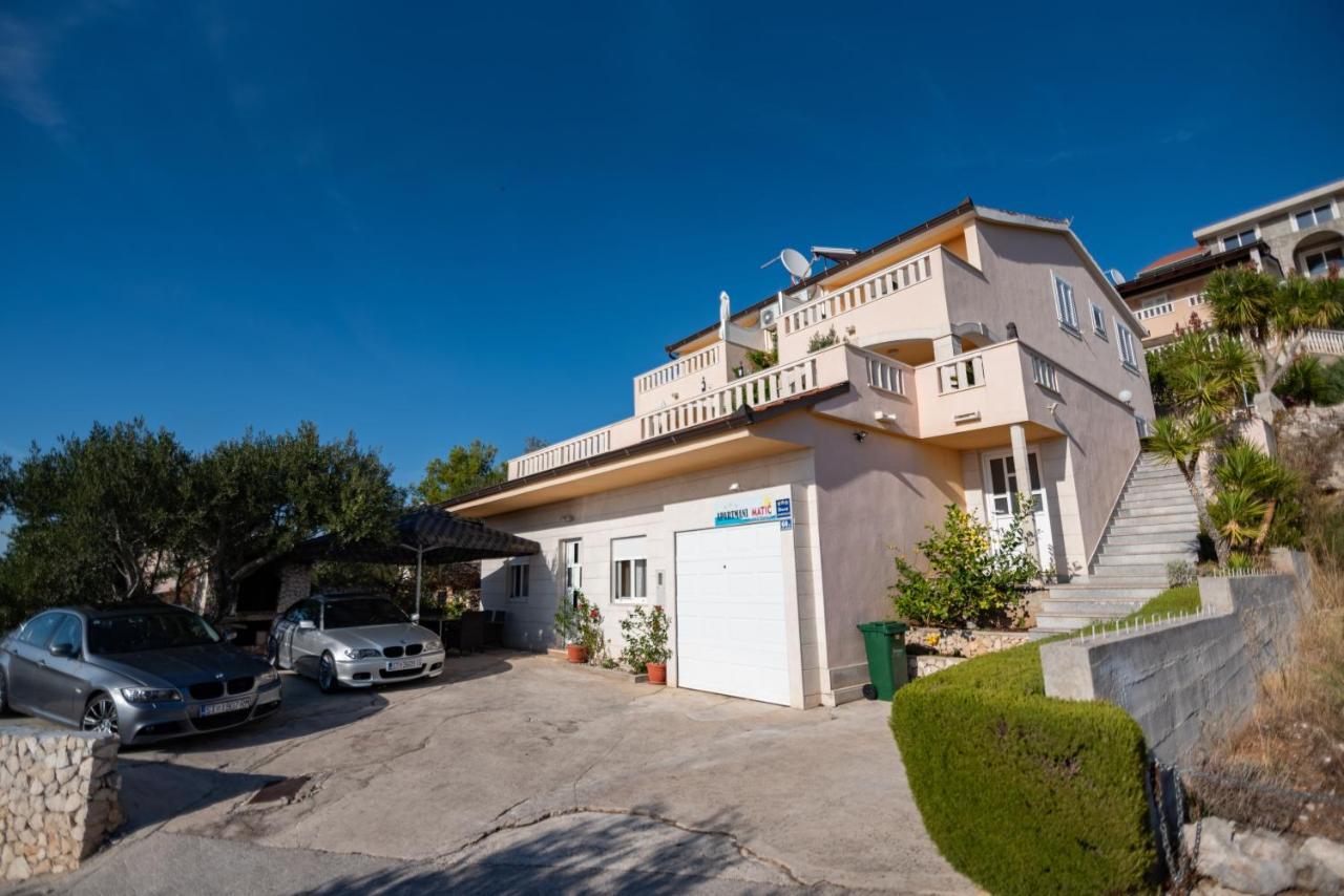 Apartments Matic 로고즈니차 외부 사진