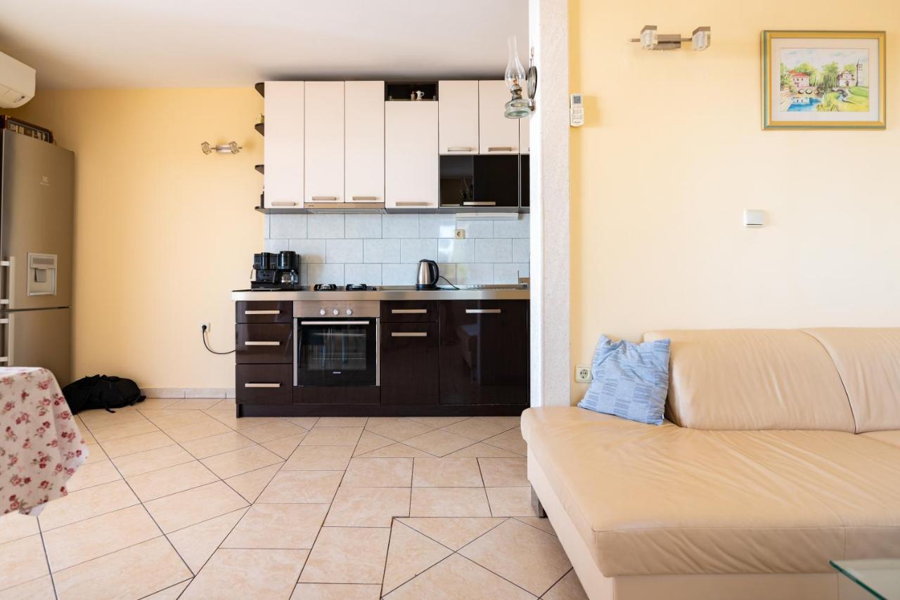 Apartments Matic 로고즈니차 외부 사진